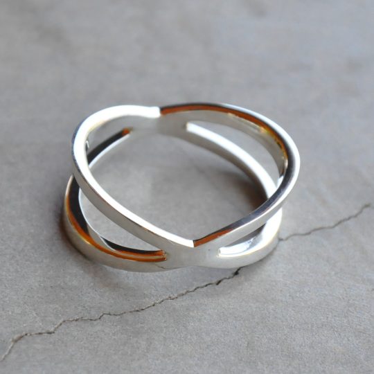 X-Shaped Ring