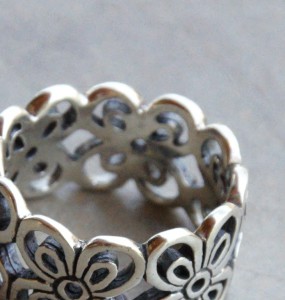 Sterling silver flower band ring