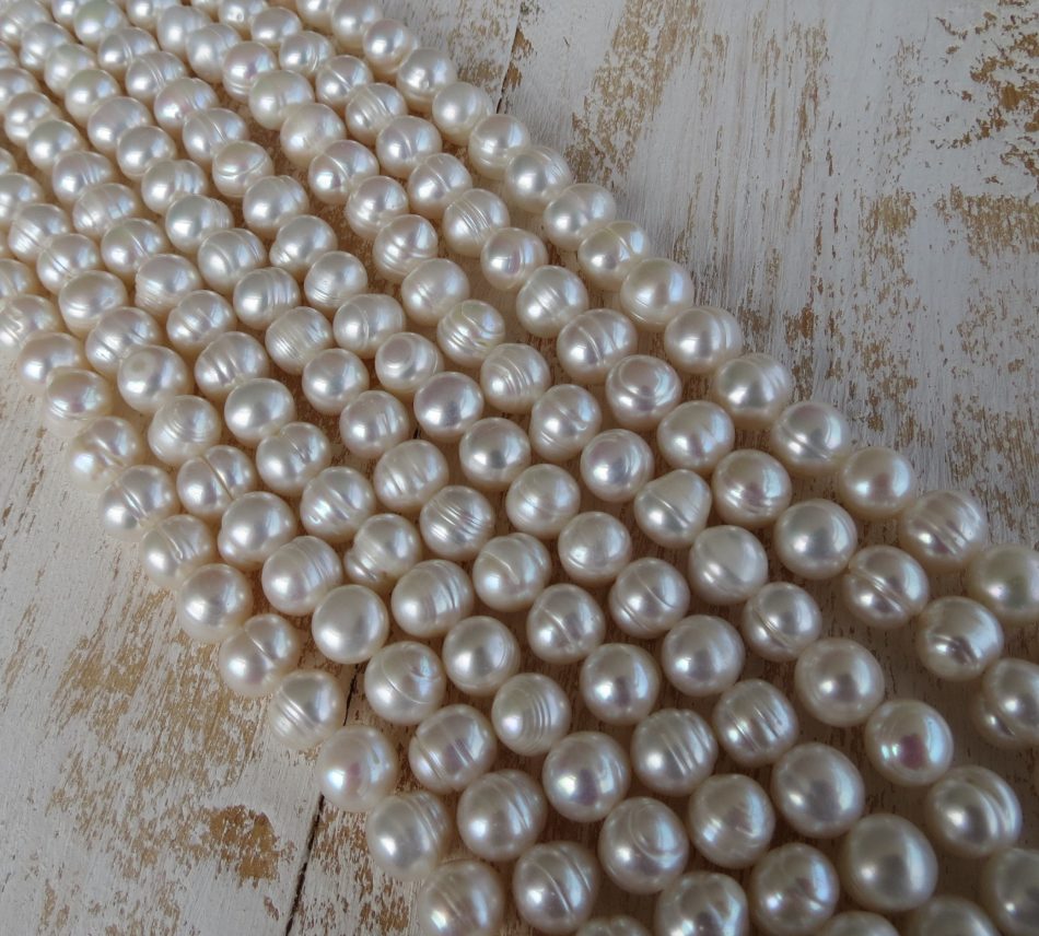 Large round Freshwater Pearl beads by string