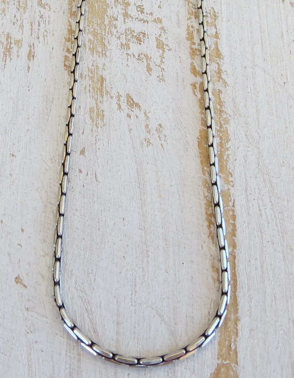 45 cm Sterling silver chain with detail