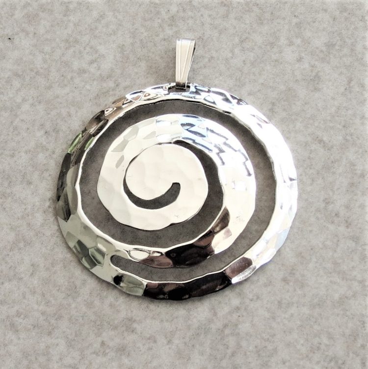 Sterling silver hammered swirl pendant