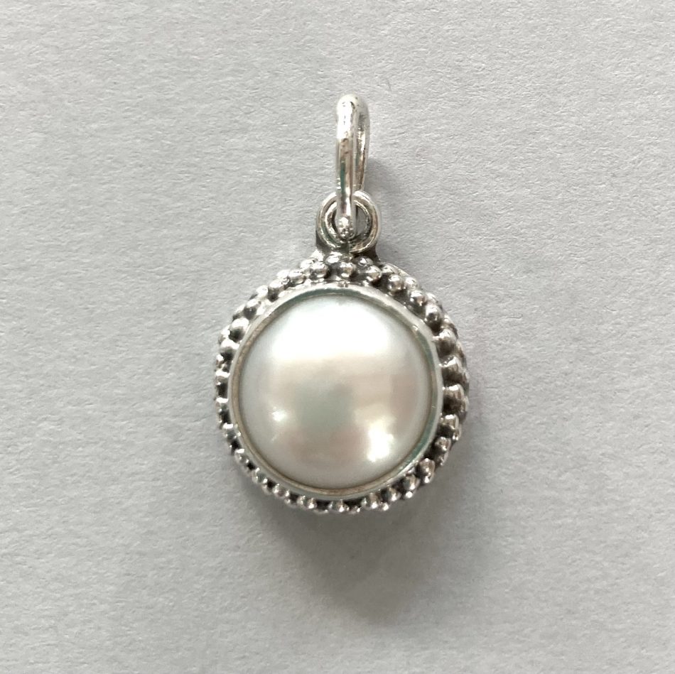 Sterling silver and White Pearl pendant