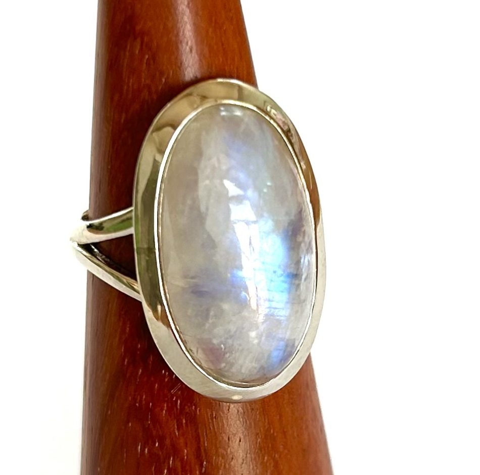 Sterling silver and oval Moonstone ring