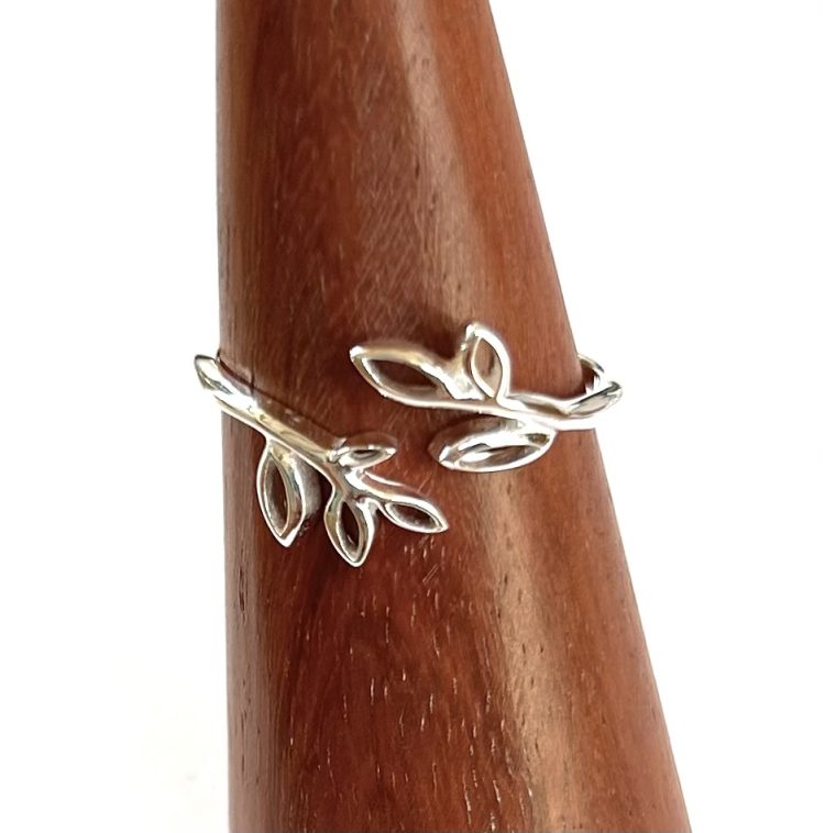 Sterling silver dainty overlapping vine ring