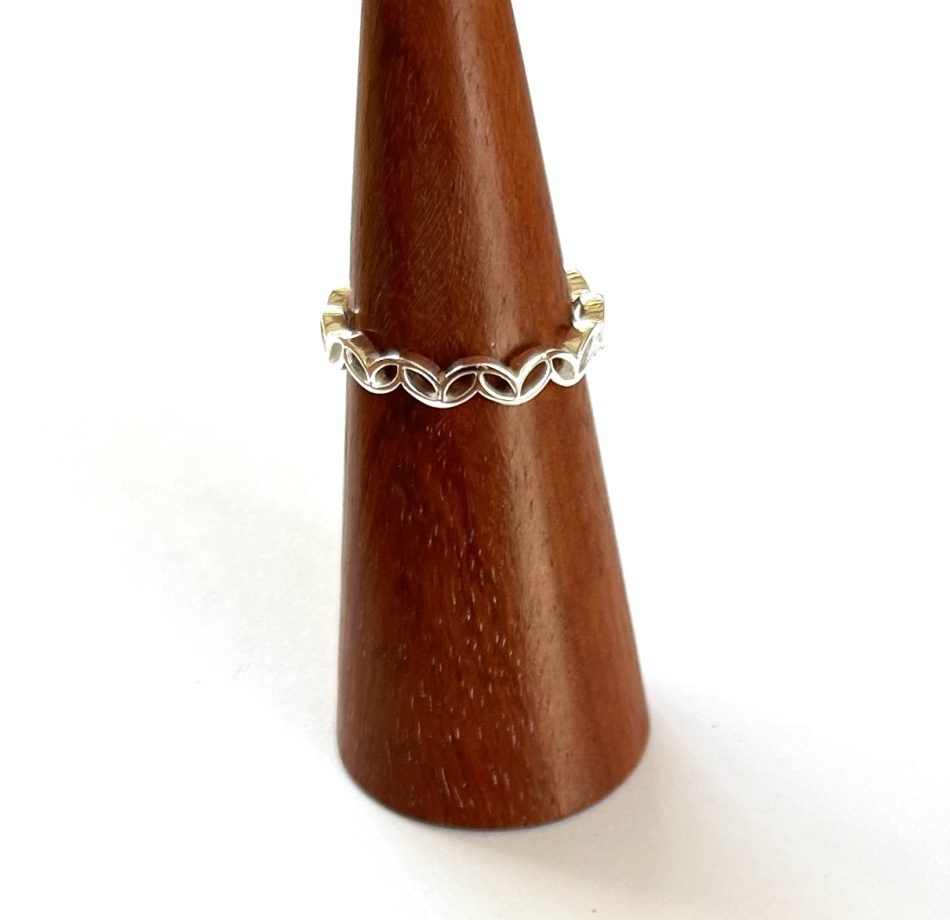 Sterling silver leaf outline stack ring