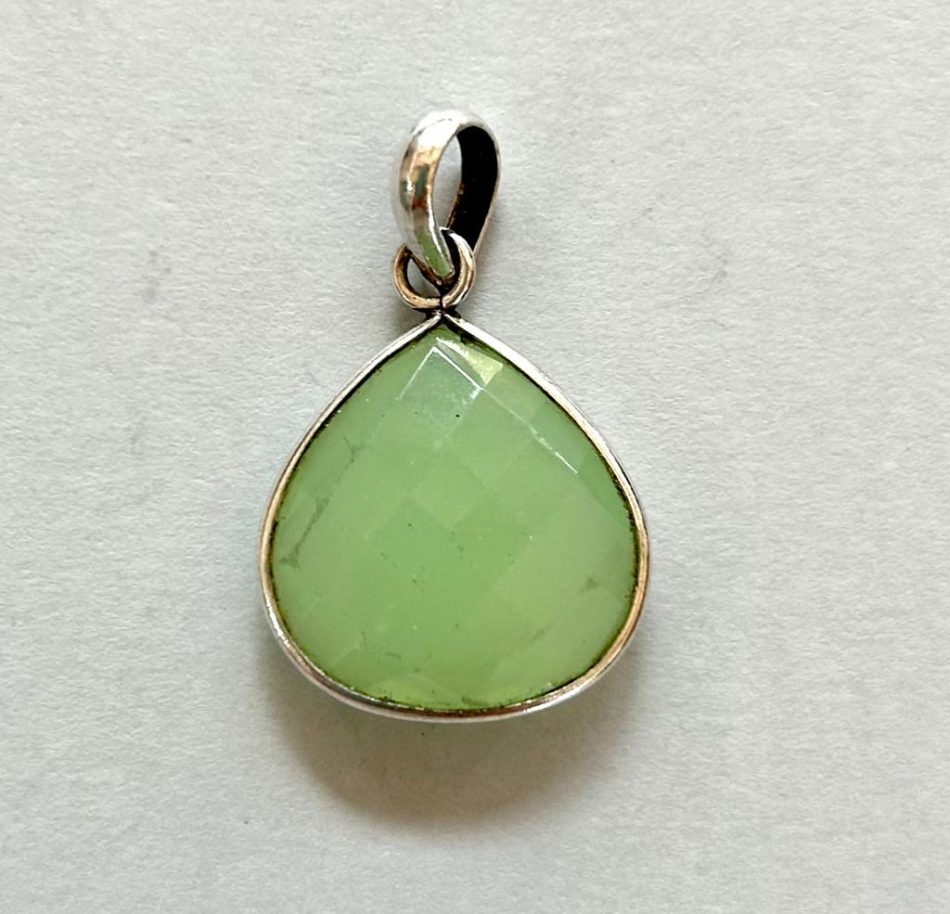 Sterling silver and green chalcedony pendant