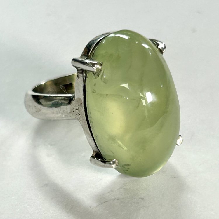 sterling silver and oval cabochon prehnite ring