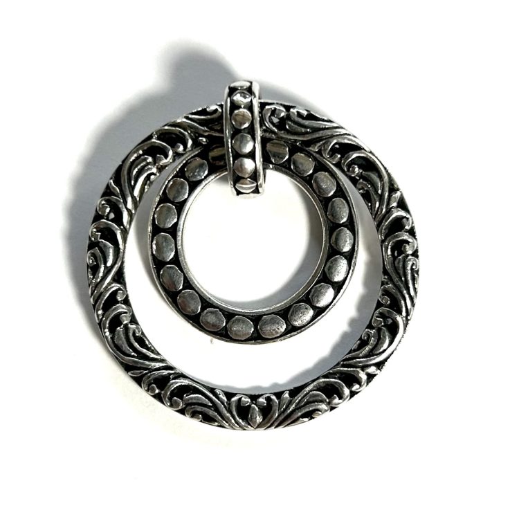 sterling silver detailed double ring pendant