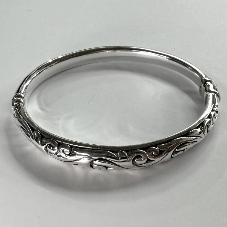 sterling silver engraved detail magnetic bangle