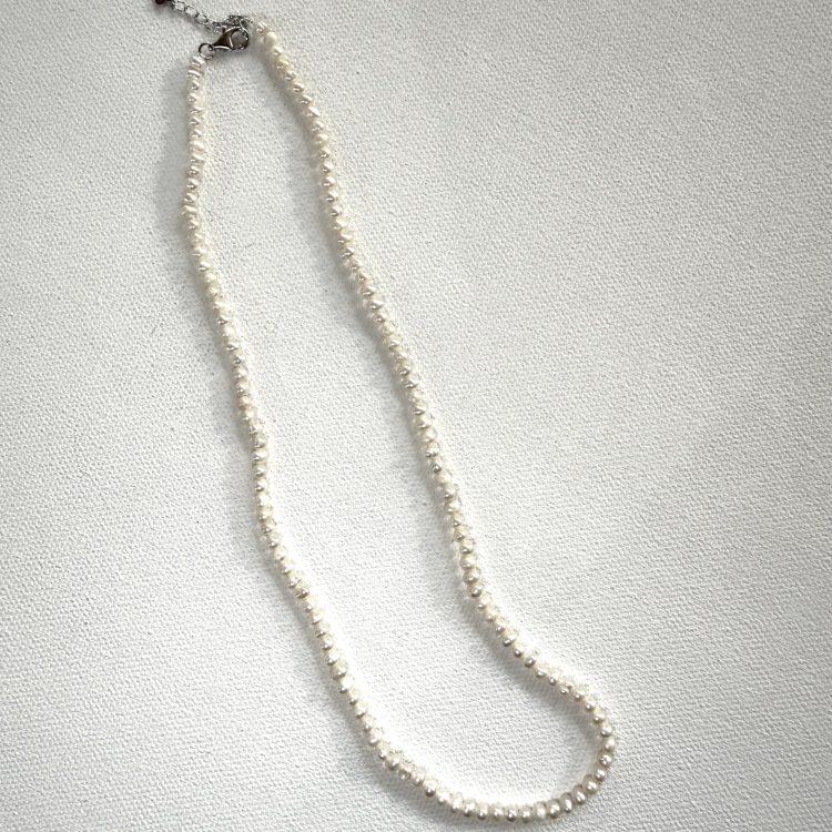 white pearl strung necklace - 40cm /45cm
