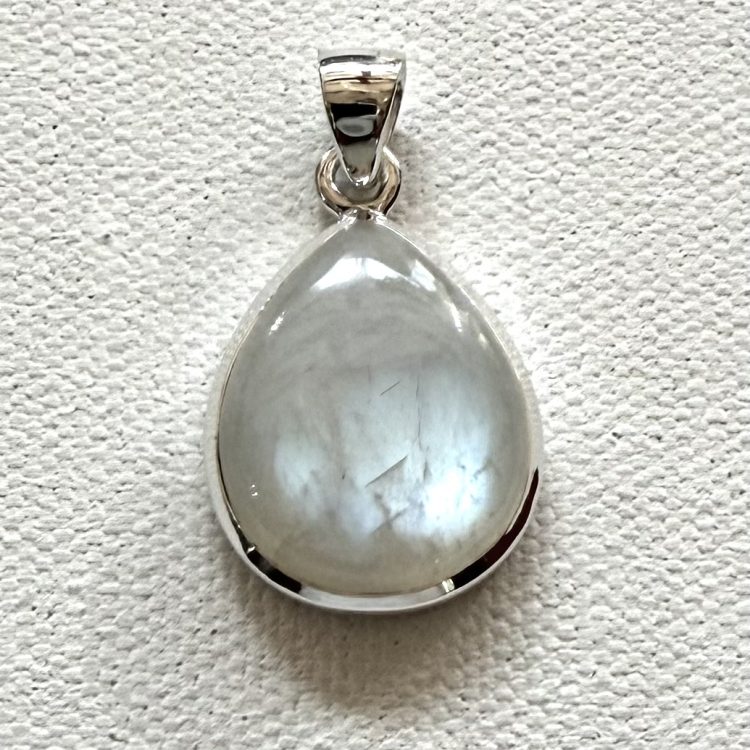 teardrop sterling silver and moonstone pendant