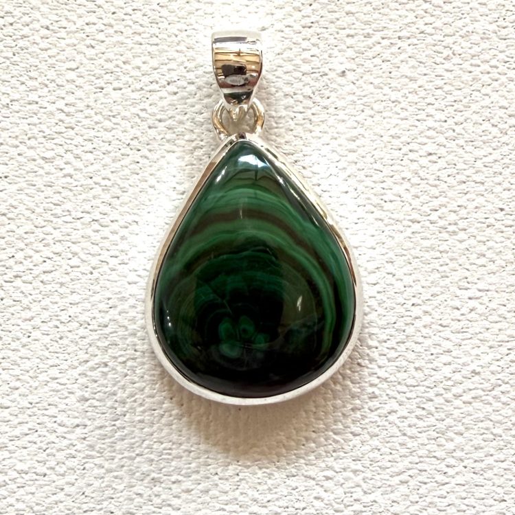 teardrop sterling silver and malachite pendant