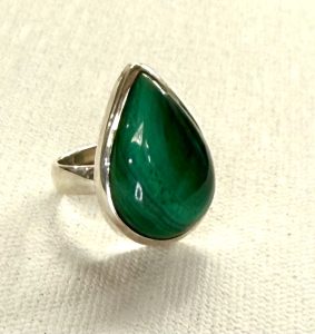 teardrop sterling silver and malachite ring