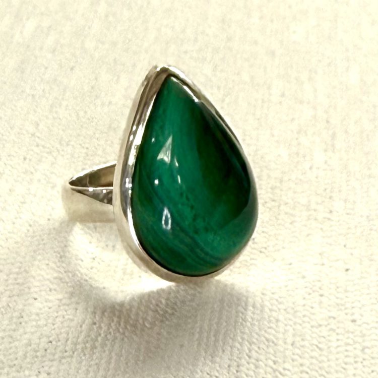 teardrop sterling silver and malachite ring