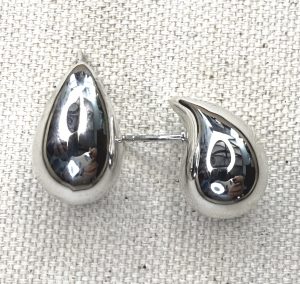 sterling silver teardrop stud earrings