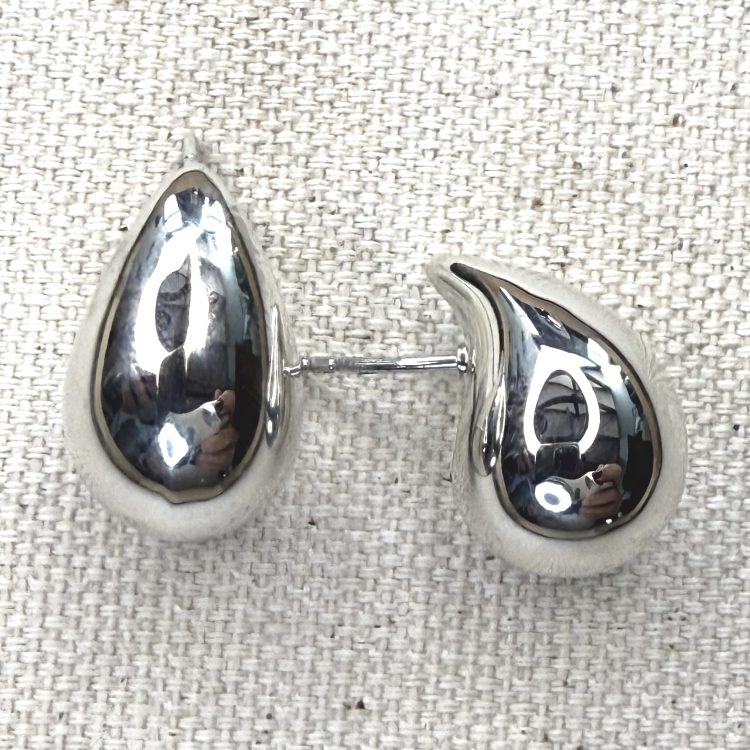 sterling silver teardrop stud earrings