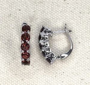 sterling silver and 5 round garnet gem earrings with lock clasp