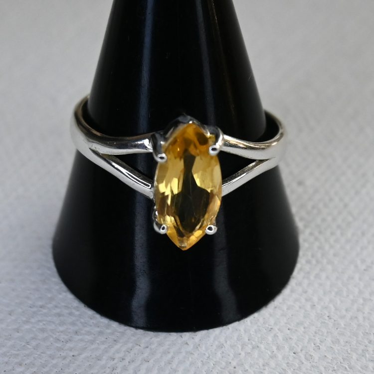 sterling silver elliptical faceted citrine ring