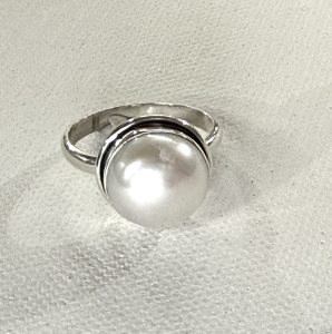 large sterling silver and round white pearl ring