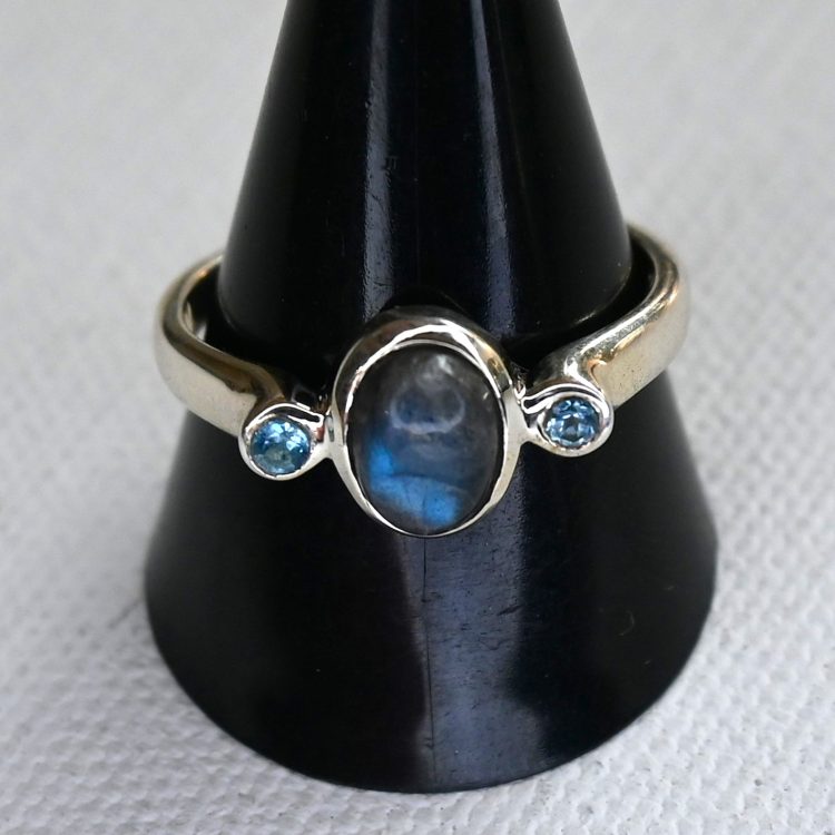 sterling silver labradorite and blue topaz ring