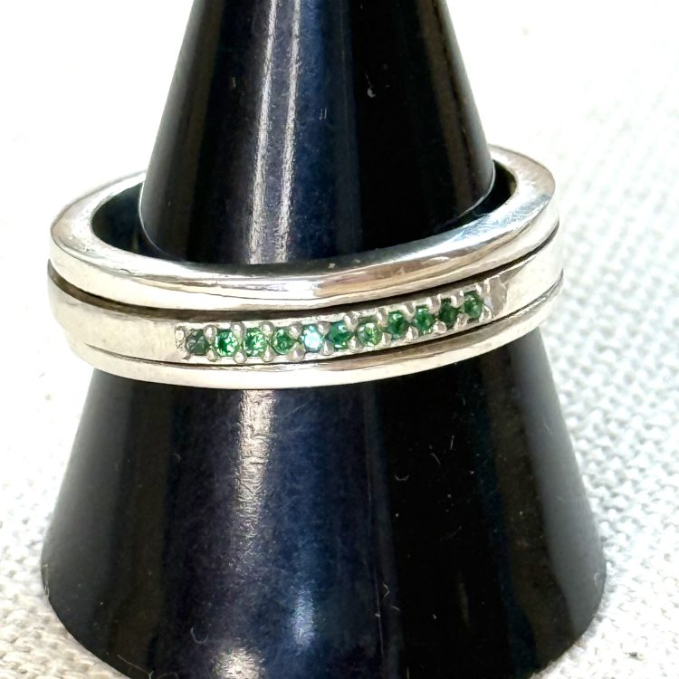 sterling silver and green onyx fidget ring