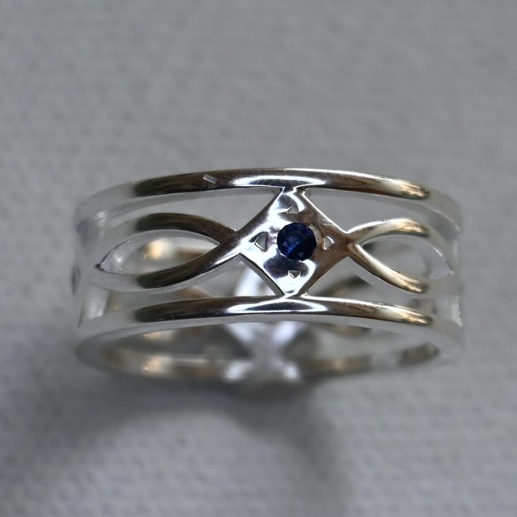 sterling silver band ring with indian sapphire