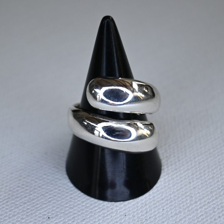 sterling silver chunky cross over ring